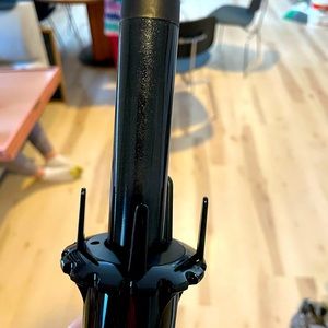 Kiss Instawave hair tool.